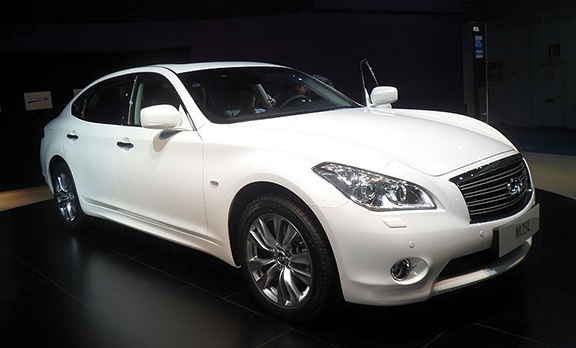 2012 Infiniti M sedan is an impressive pre-owne - Cover Image